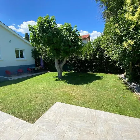 Family With Private Pool וילה *