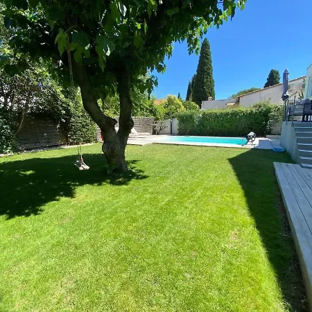 Family With Private Pool וילה *